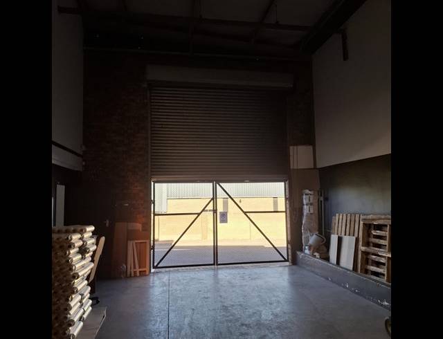 INDUSTRIAL PROPERTY TO RENT IN LASER PARK